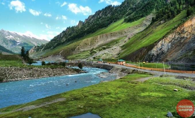 Hindusthan Travels in Dharmatala, Kolkata, West Bengal